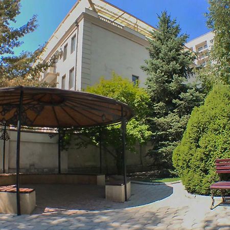 Апартаменты MJ Бишкек Экстерьер фото